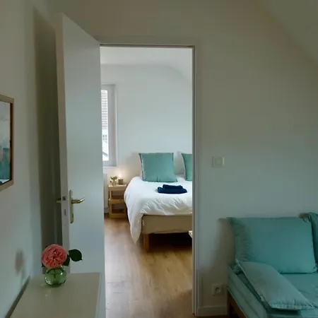 Holiday home House Near Equipped For 8 People *