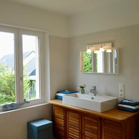 House Near Equipped For 8 People Holiday home *