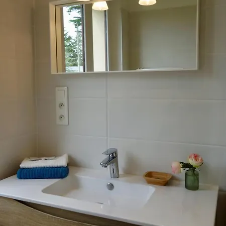 Holiday home House Near Equipped For 8 People