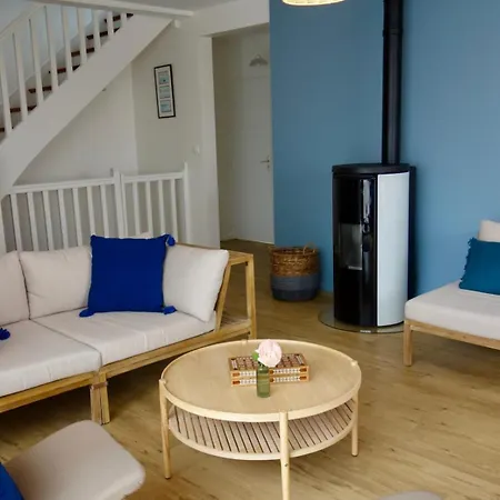 Holiday home House Near Equipped For 8 People *