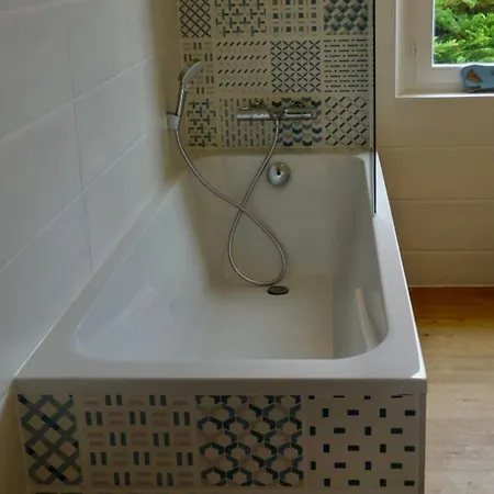 Holiday home House Near Equipped For 8 People *