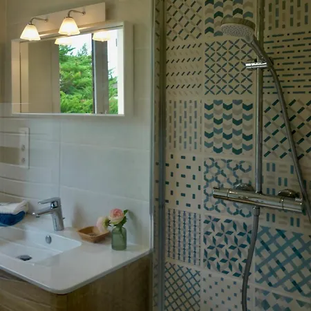 House Near Equipped For 8 People *