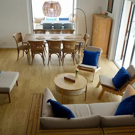 House Near Equipped For 8 People Holiday home